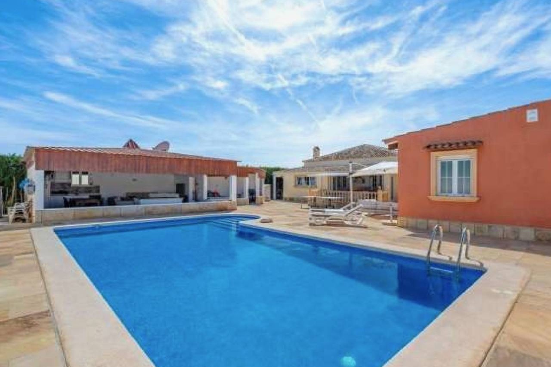 Sale - Detached Villa -
Almoradí - Heredades