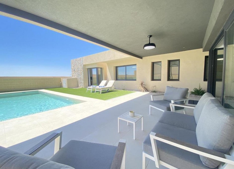 Sale - Detached Villa -
Altaona Golf and Country Village