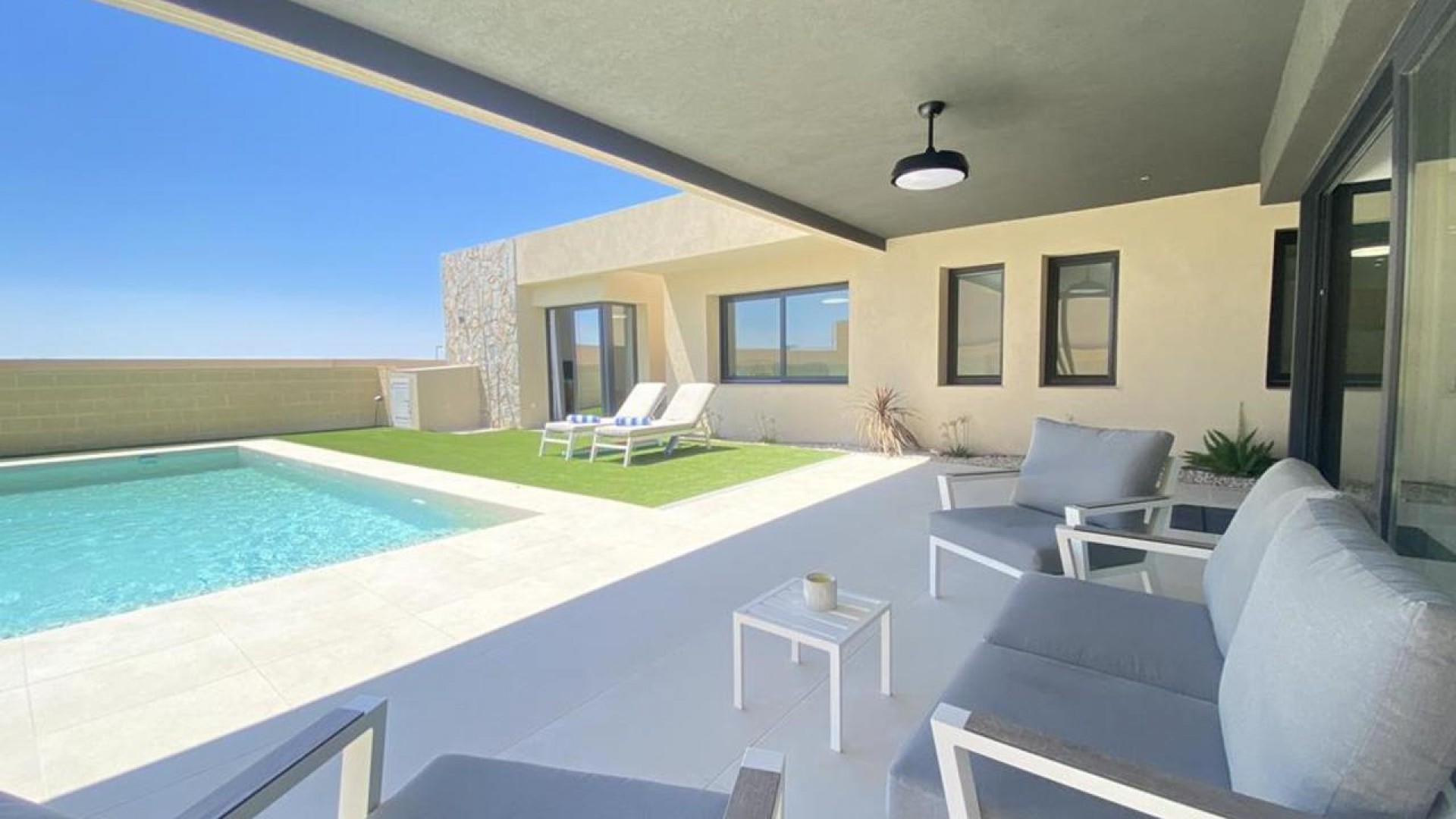 Sale - Detached Villa -
Altaona Golf and Country Village