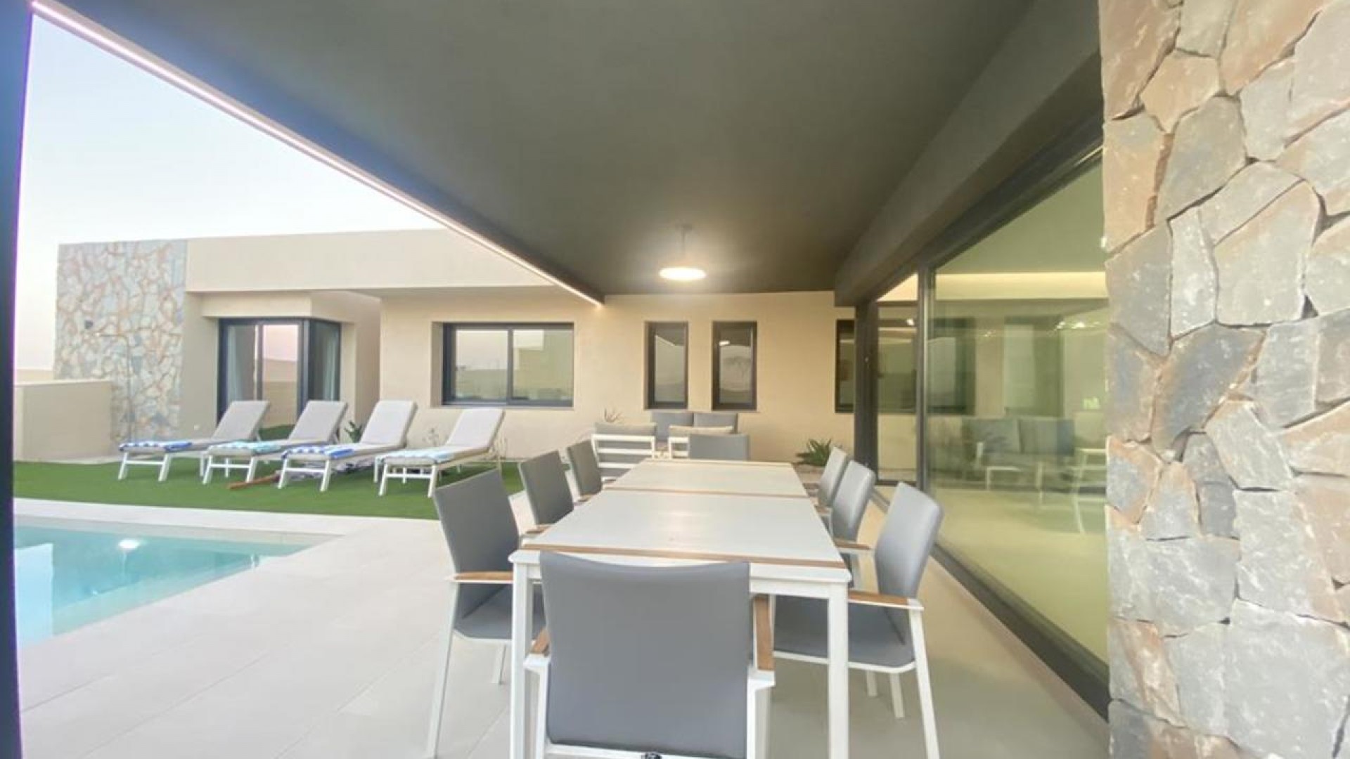 Sale - Detached Villa -
Altaona Golf and Country Village