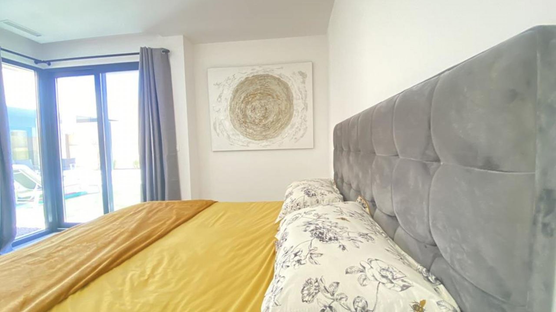 Sale - Detached Villa -
Altaona Golf and Country Village