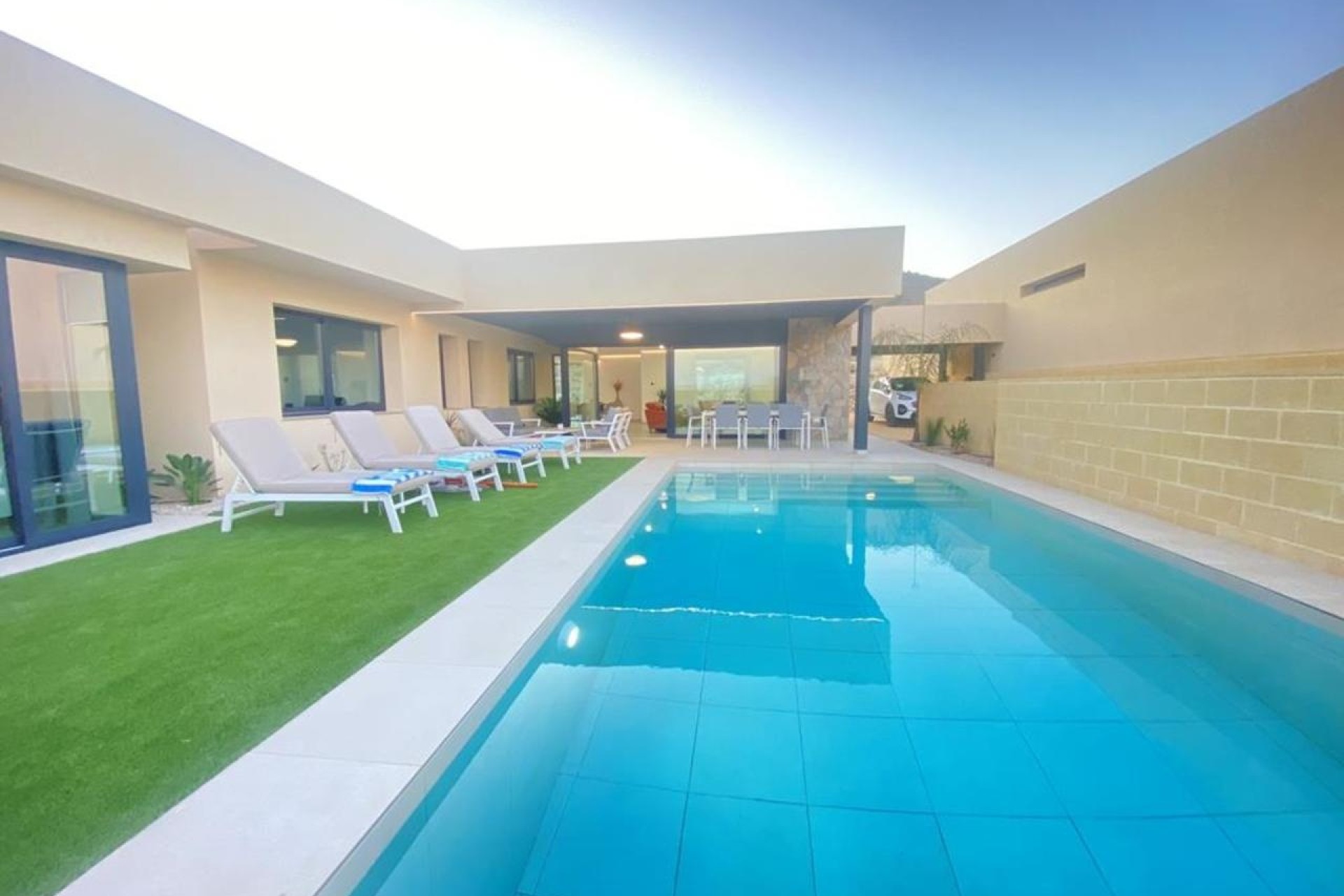 Sale - Detached Villa -
Altaona Golf & Country Village - Altaona Golf and Country Village