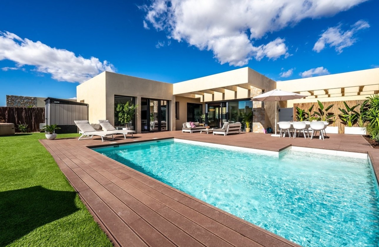 Sale - Detached Villa -
Altaona Golf & Country Village - Altaona Golf and Country Village