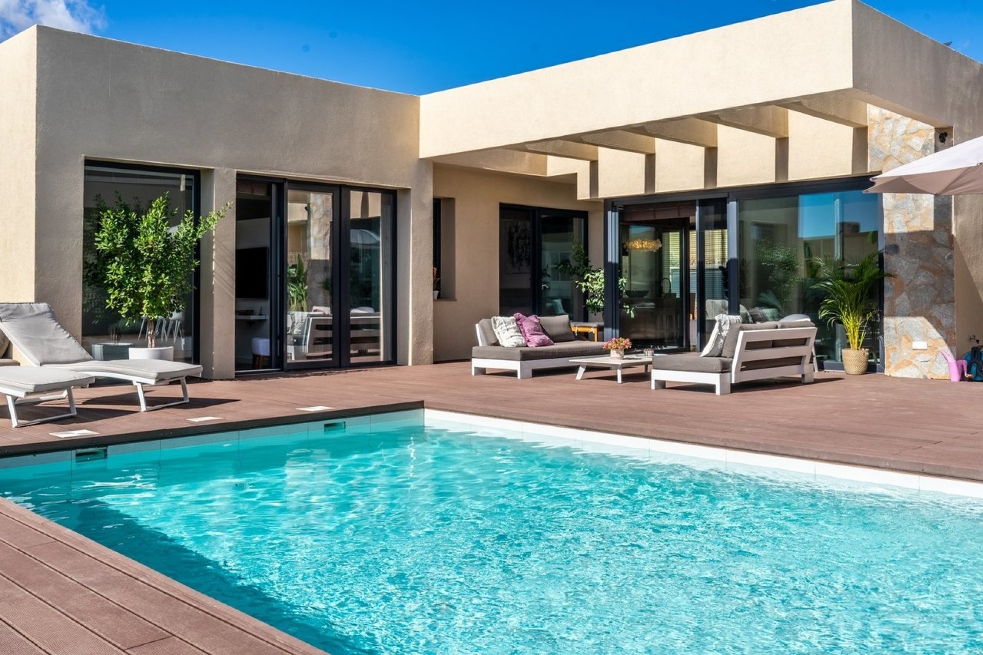 Sale - Detached Villa -
Altaona Golf & Country Village - Altaona Golf and Country Village
