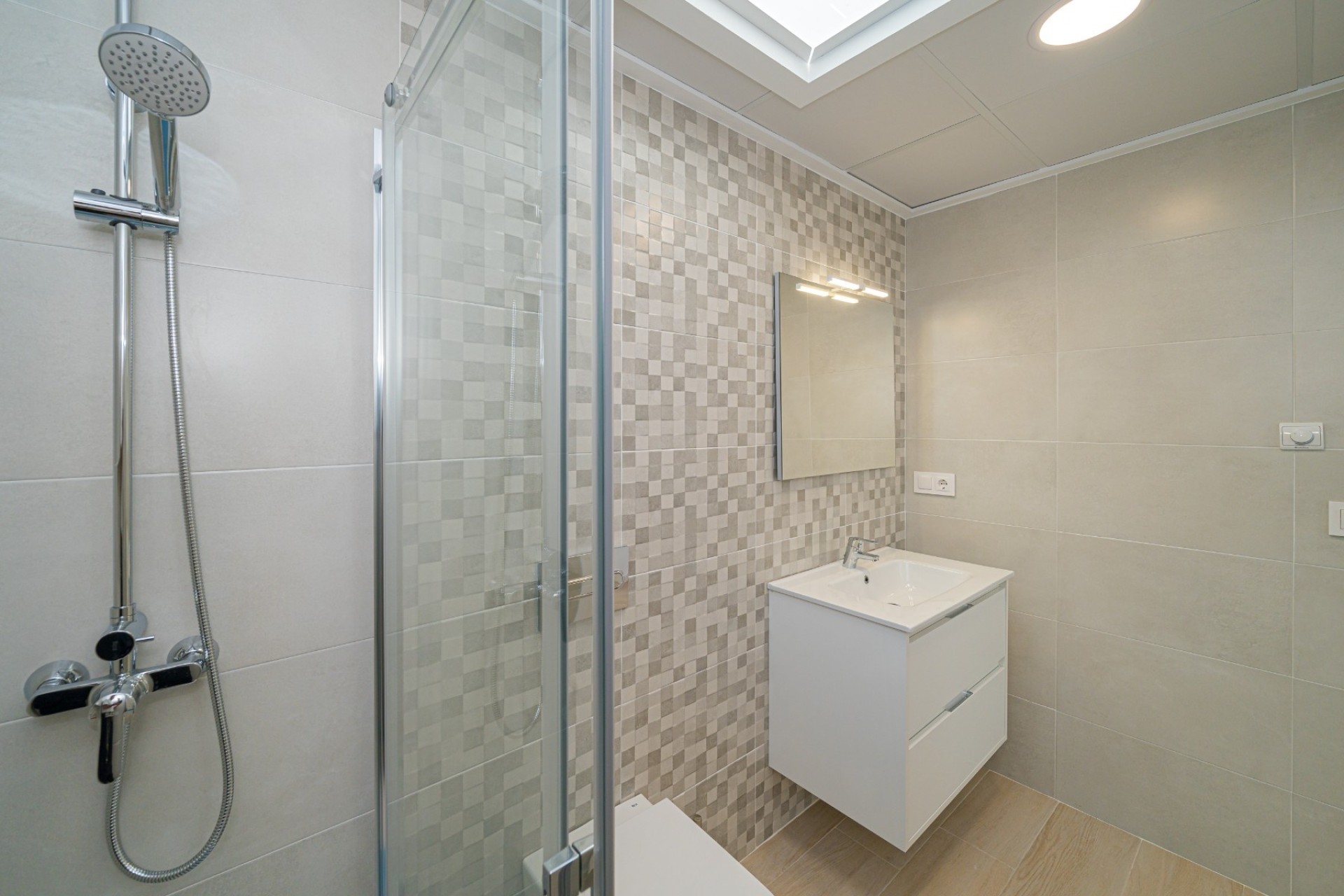 Sale - Detached Villa -
Avileses