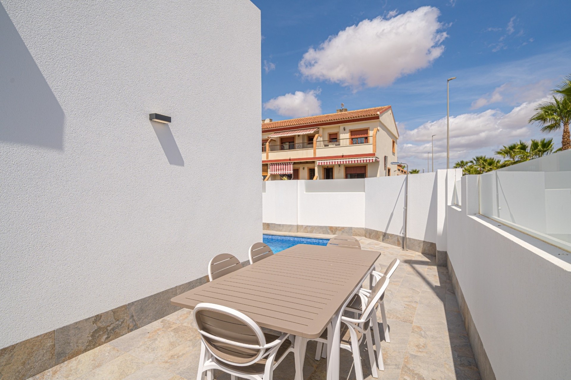 Sale - Detached Villa -
Avileses