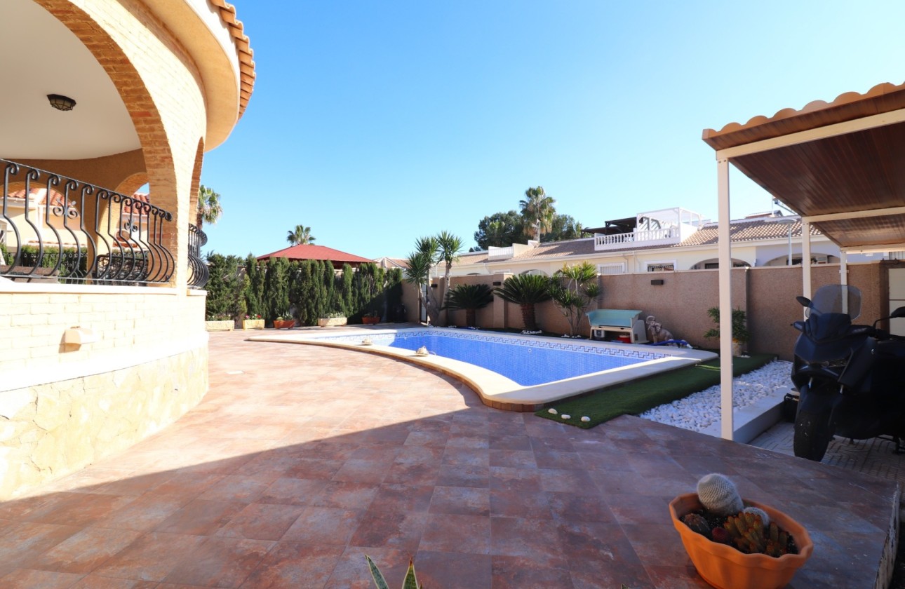 Sale - Detached Villa -
Benijofar - Monte Azul