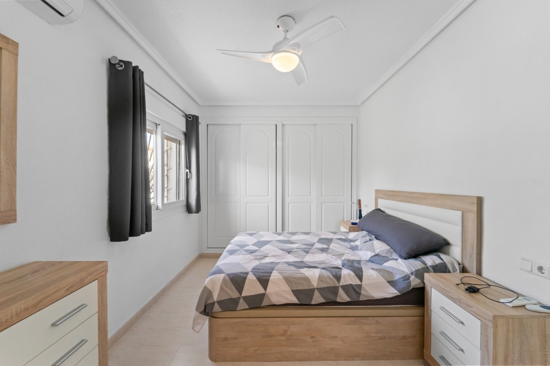 Sale - Detached Villa -
Benijofar - Monte Azul