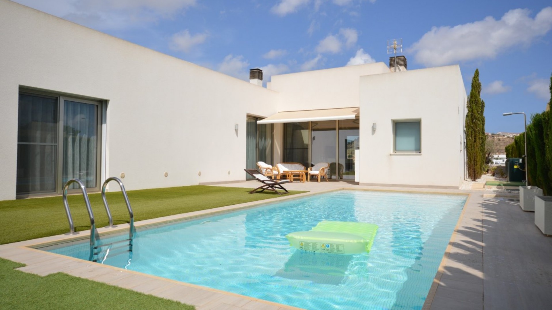 Sale - Detached Villa -
Benijofar