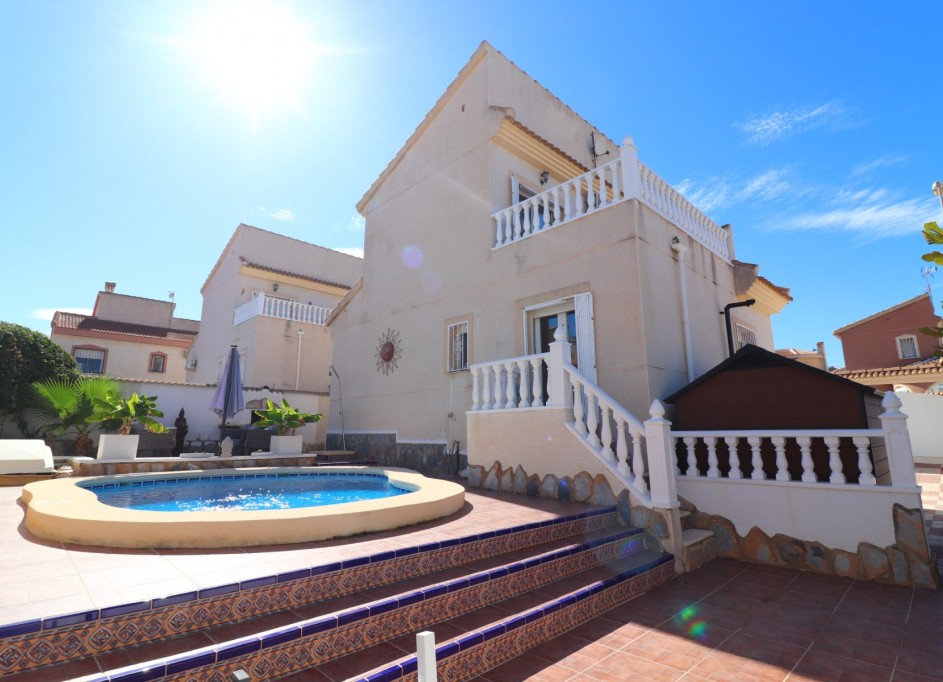 Sale - Detached Villa -
Benimar - Benimar II