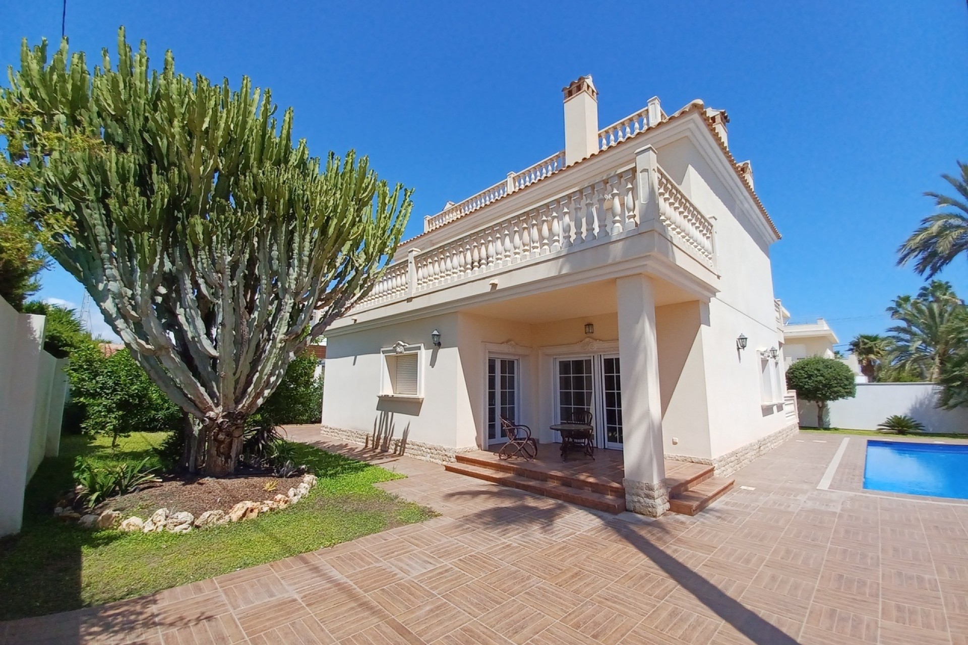 Sale - Detached Villa -
Cabo Roig - Costa Blanca