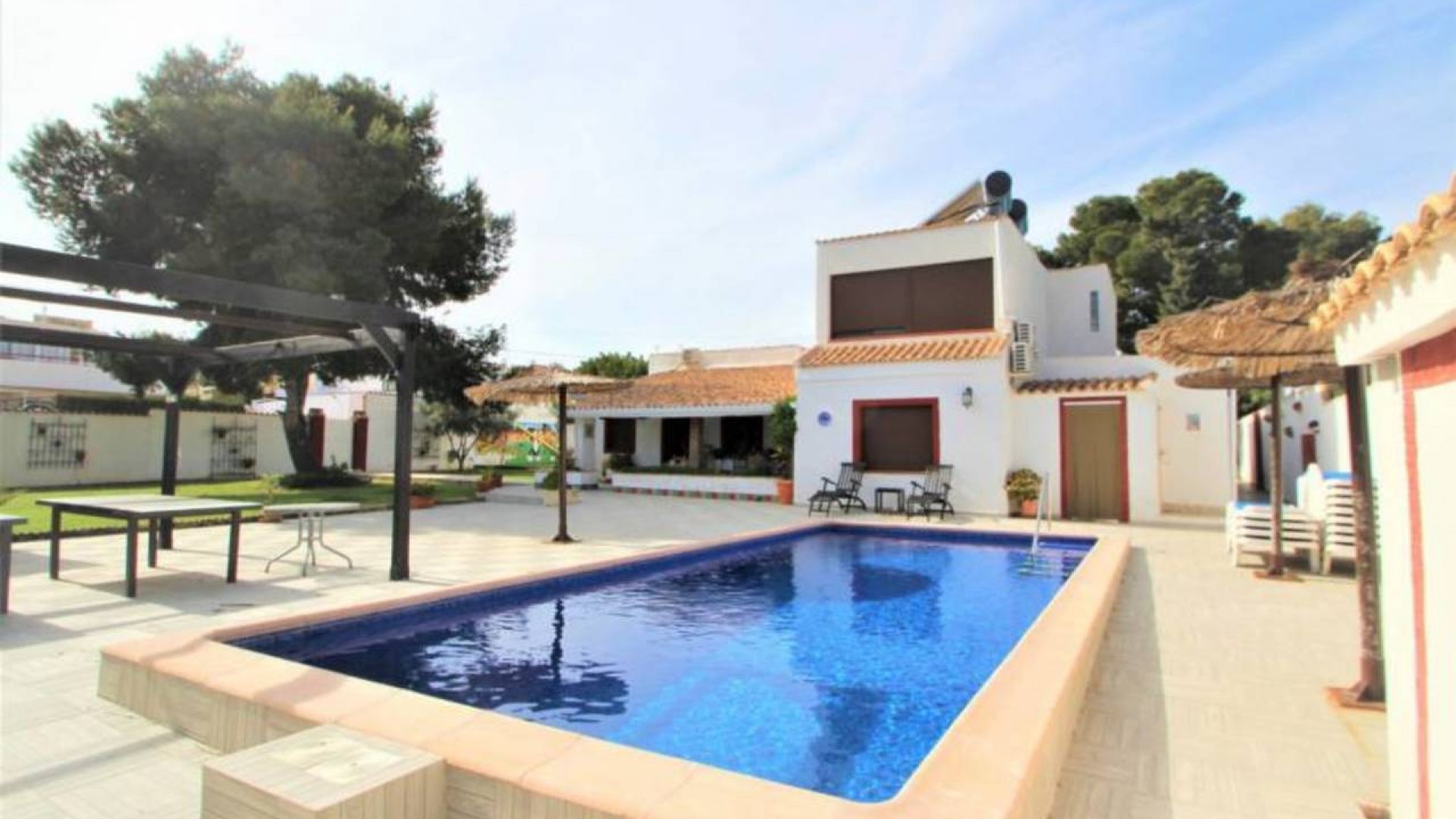 Sale - Detached Villa -
Cabo Roig