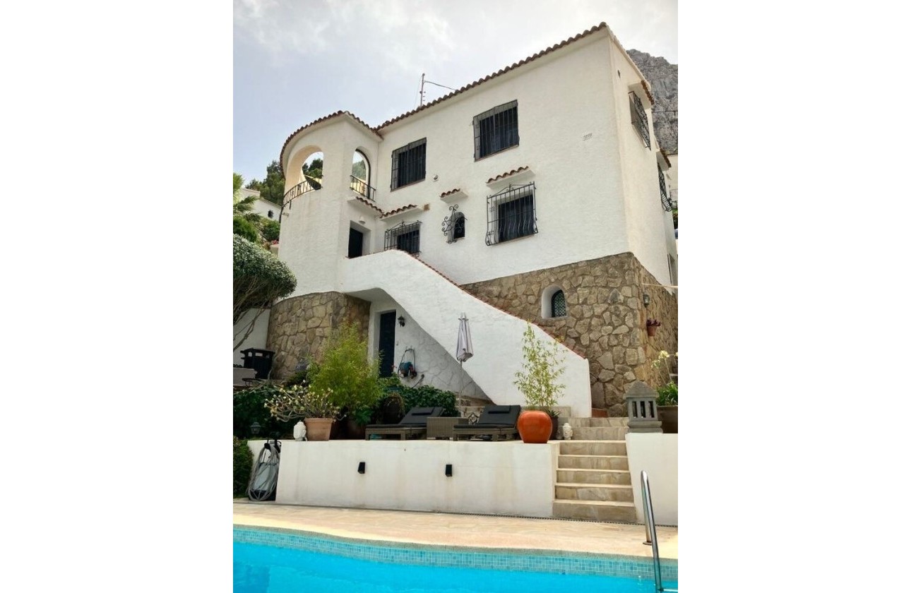 Sale - Detached Villa -
Calpe - Costa Blanca