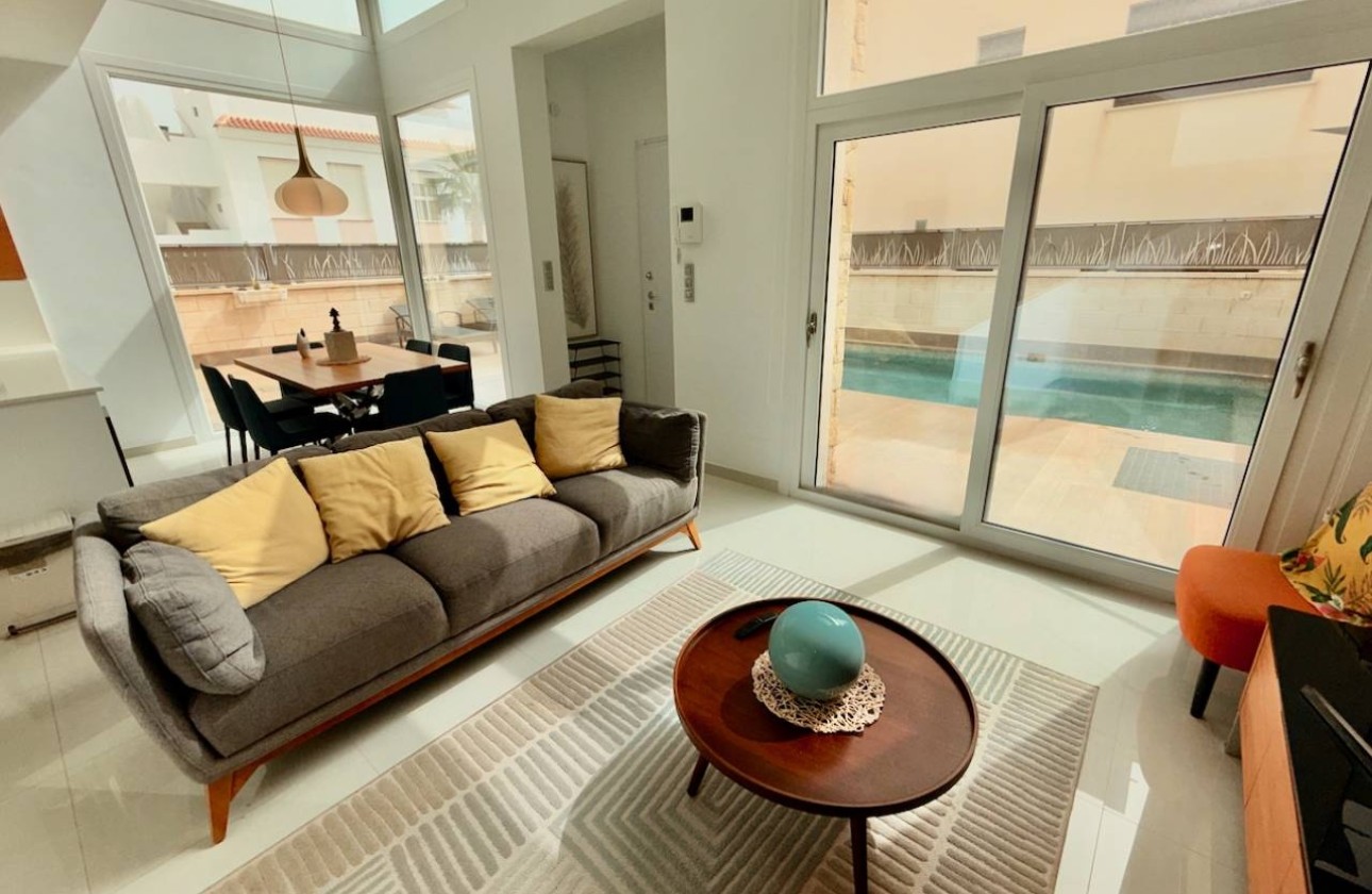 Sale - Detached Villa -
Ciudad Quesada - Rojales - Pueblo Bravo