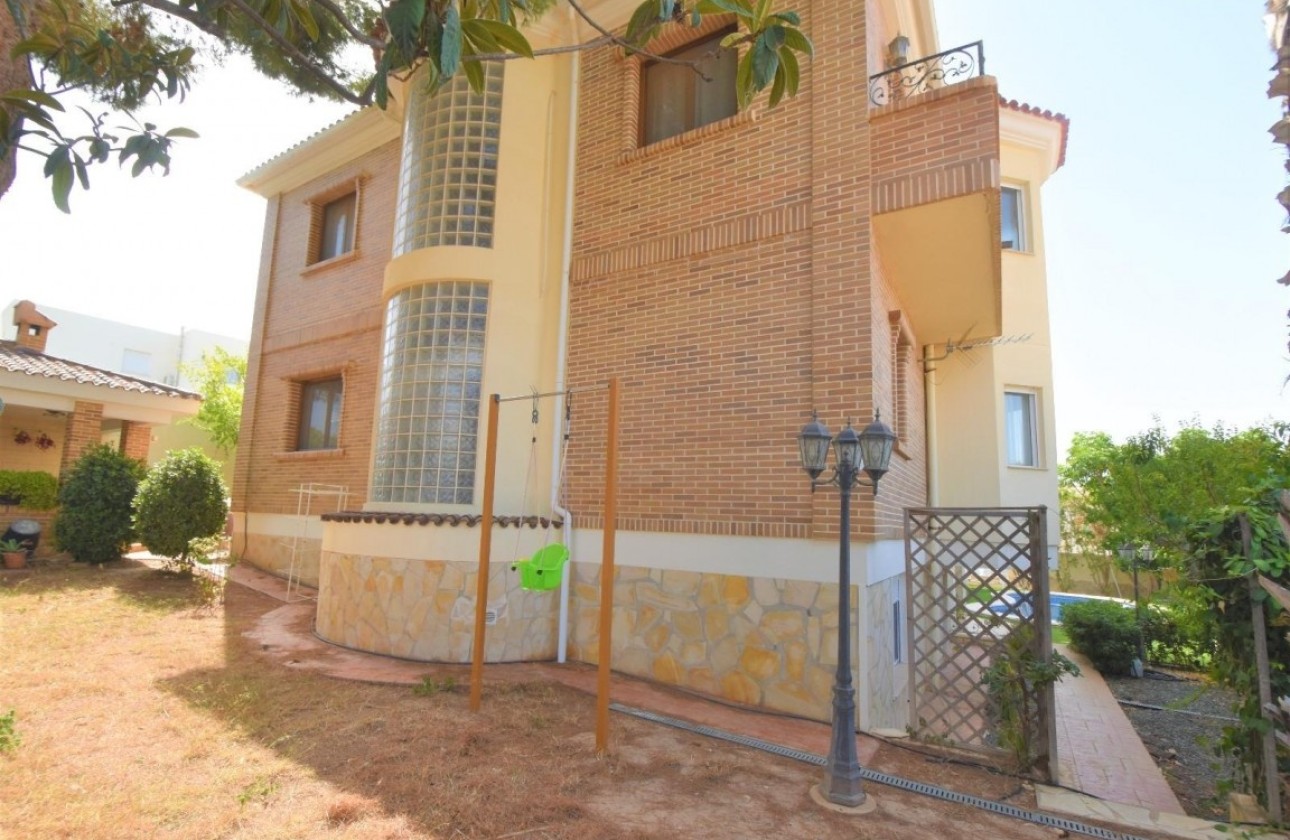 Sale - Detached Villa -
Ciudad Quesada