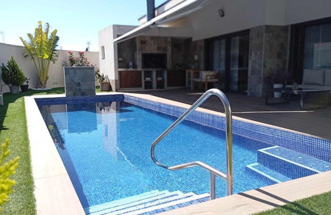 Sale - Detached Villa -
Daya Nueva - Costa Blanca