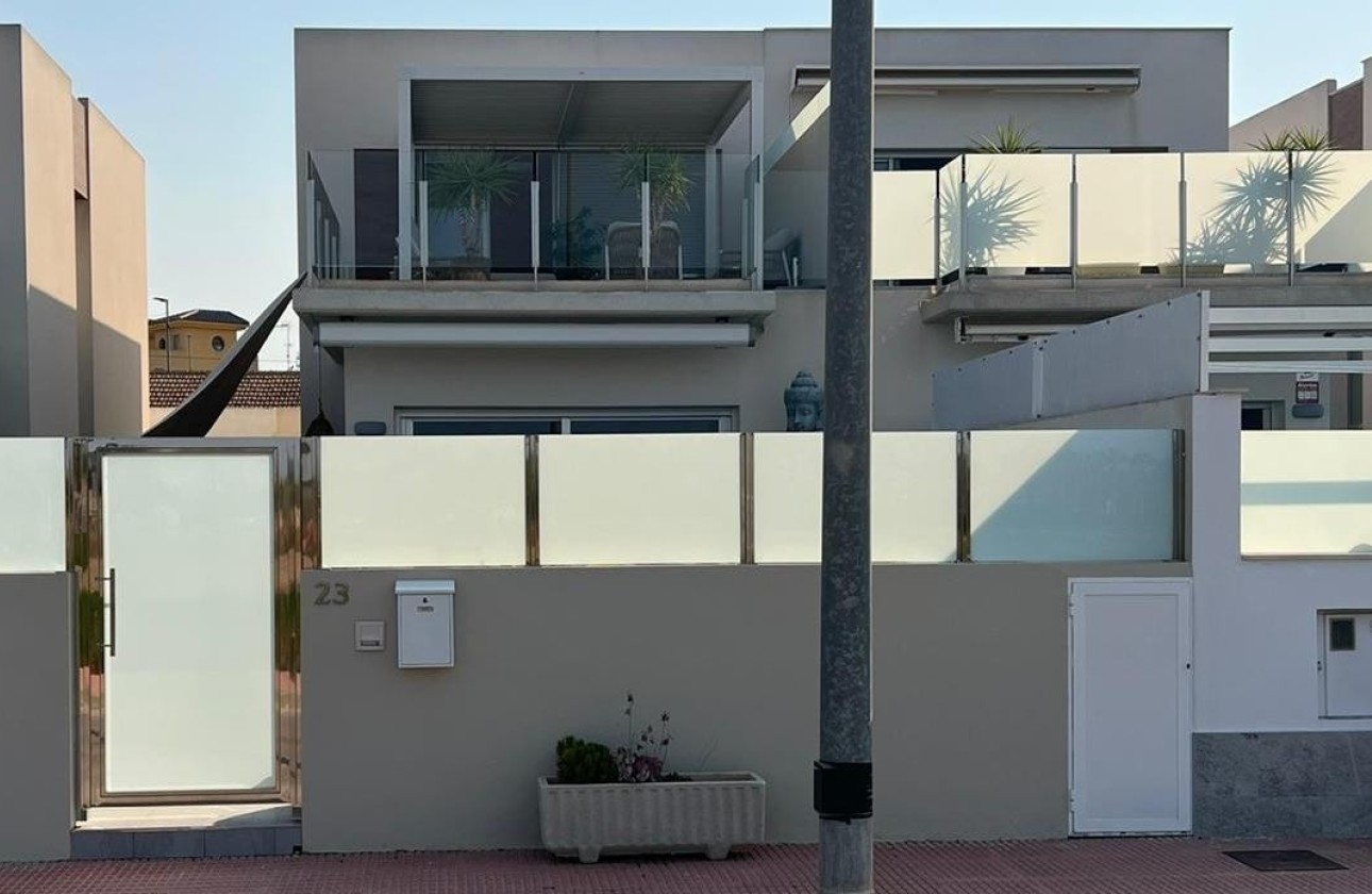 Sale - Detached Villa -
Daya Vieja - Costa Blanca