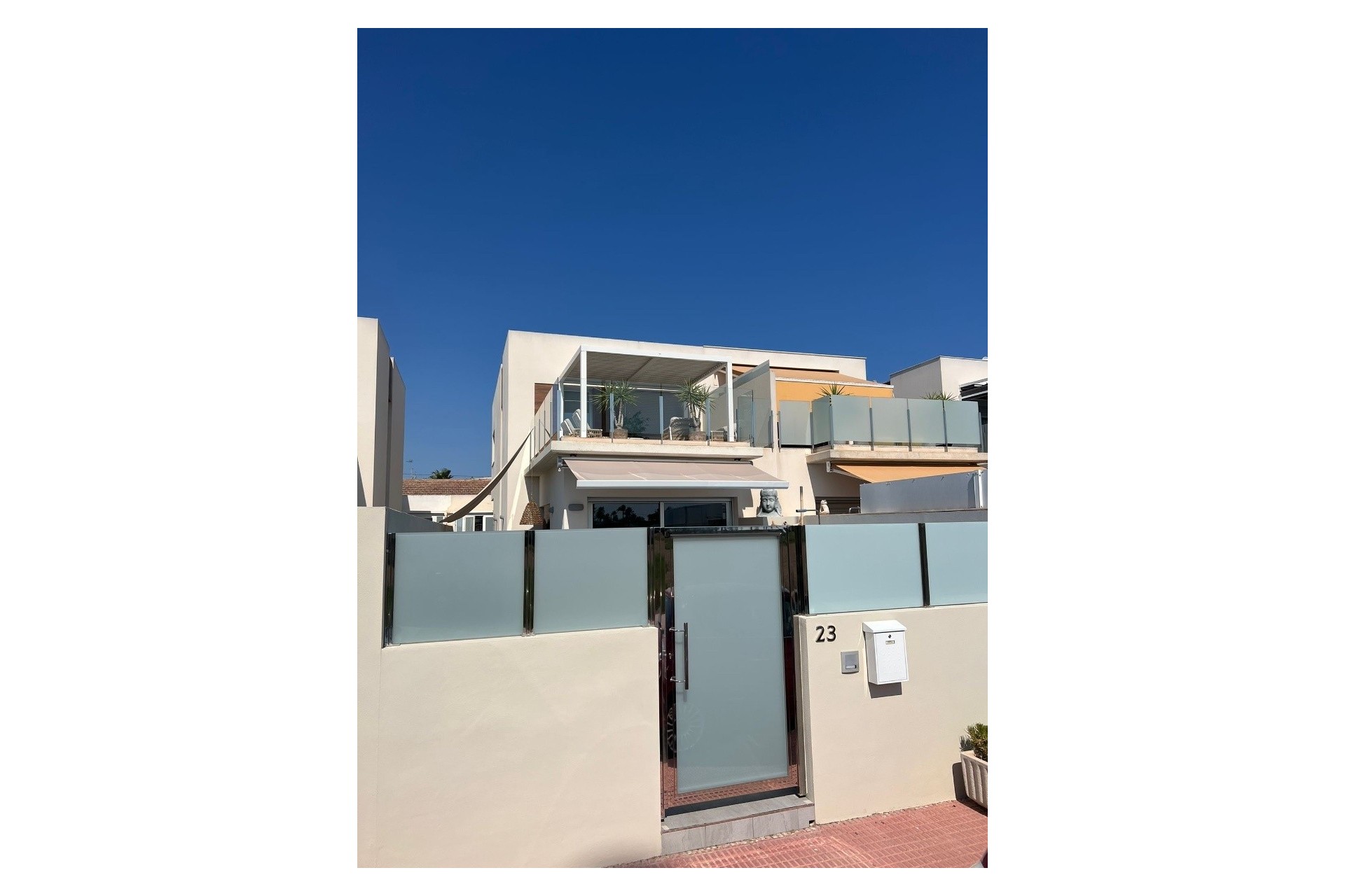 Sale - Detached Villa -
Daya Vieja - Costa Blanca