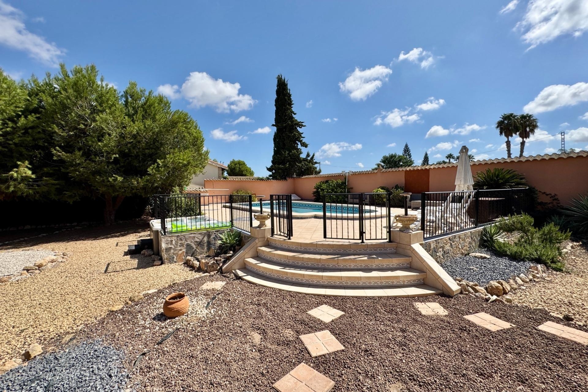 Sale - Detached Villa -
Dolores - CMNO. ESCORREDOR