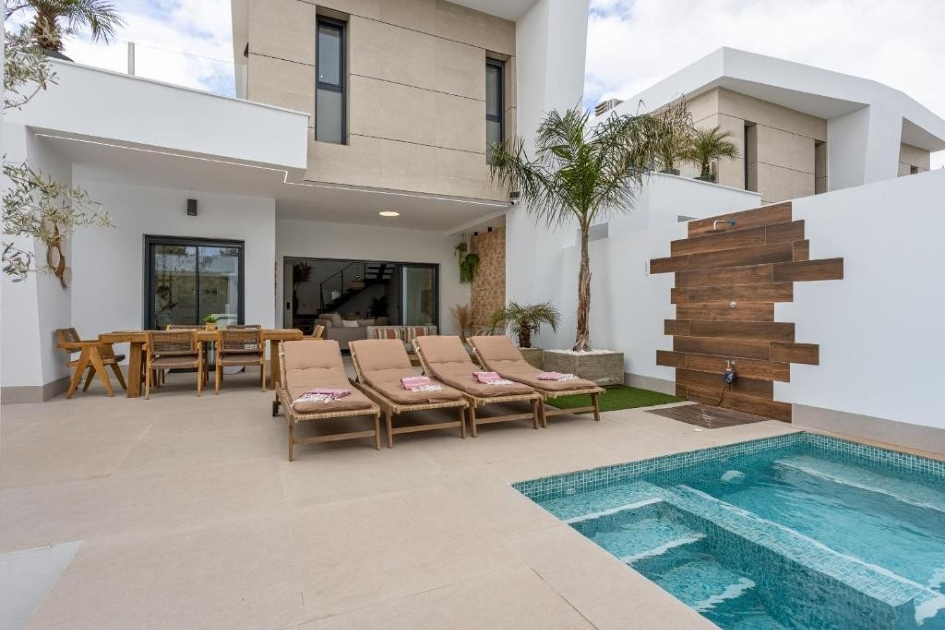 Sale - Detached Villa -
Dolores