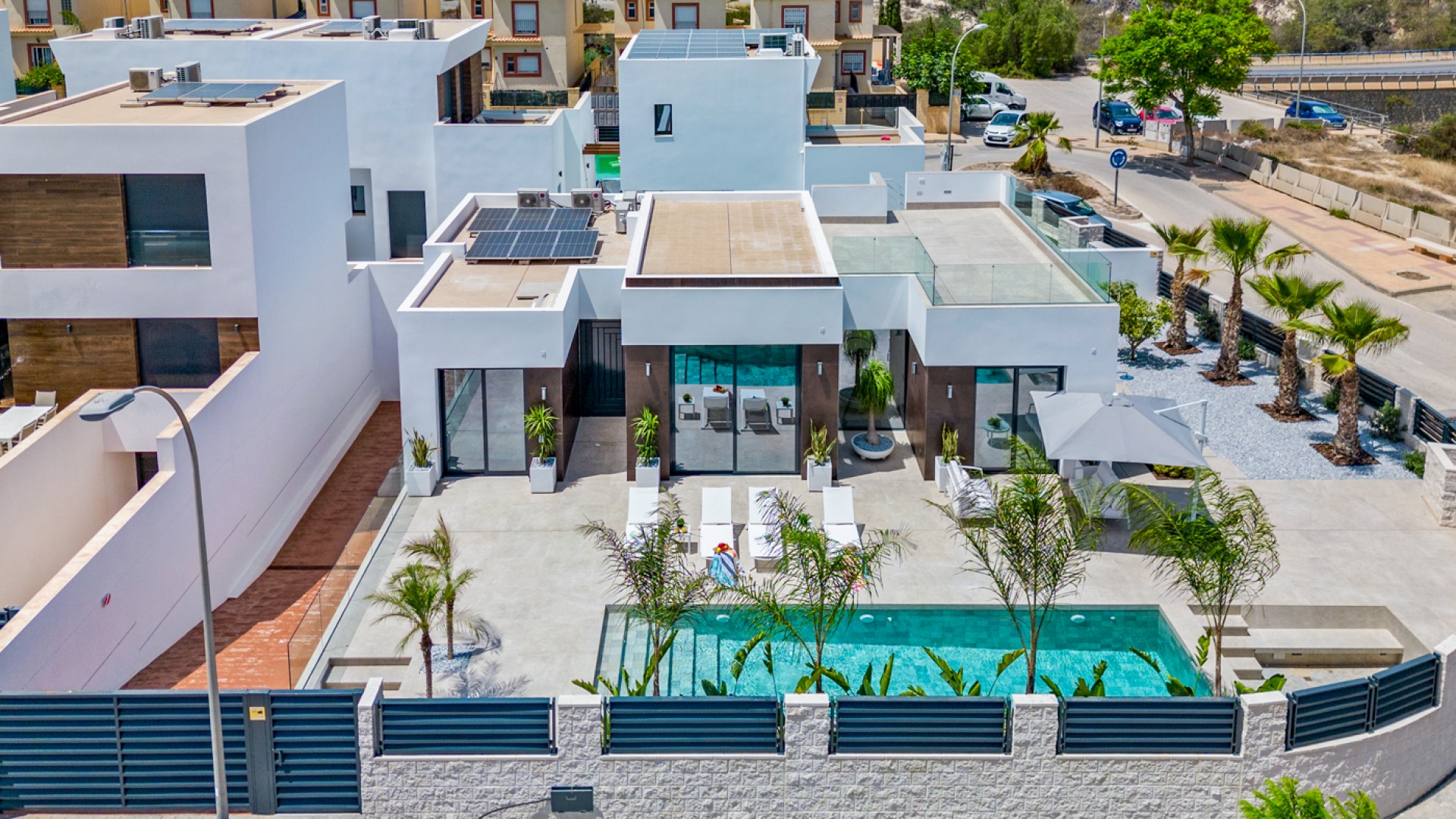 Sale - Detached Villa -
El Campello - El Amerador