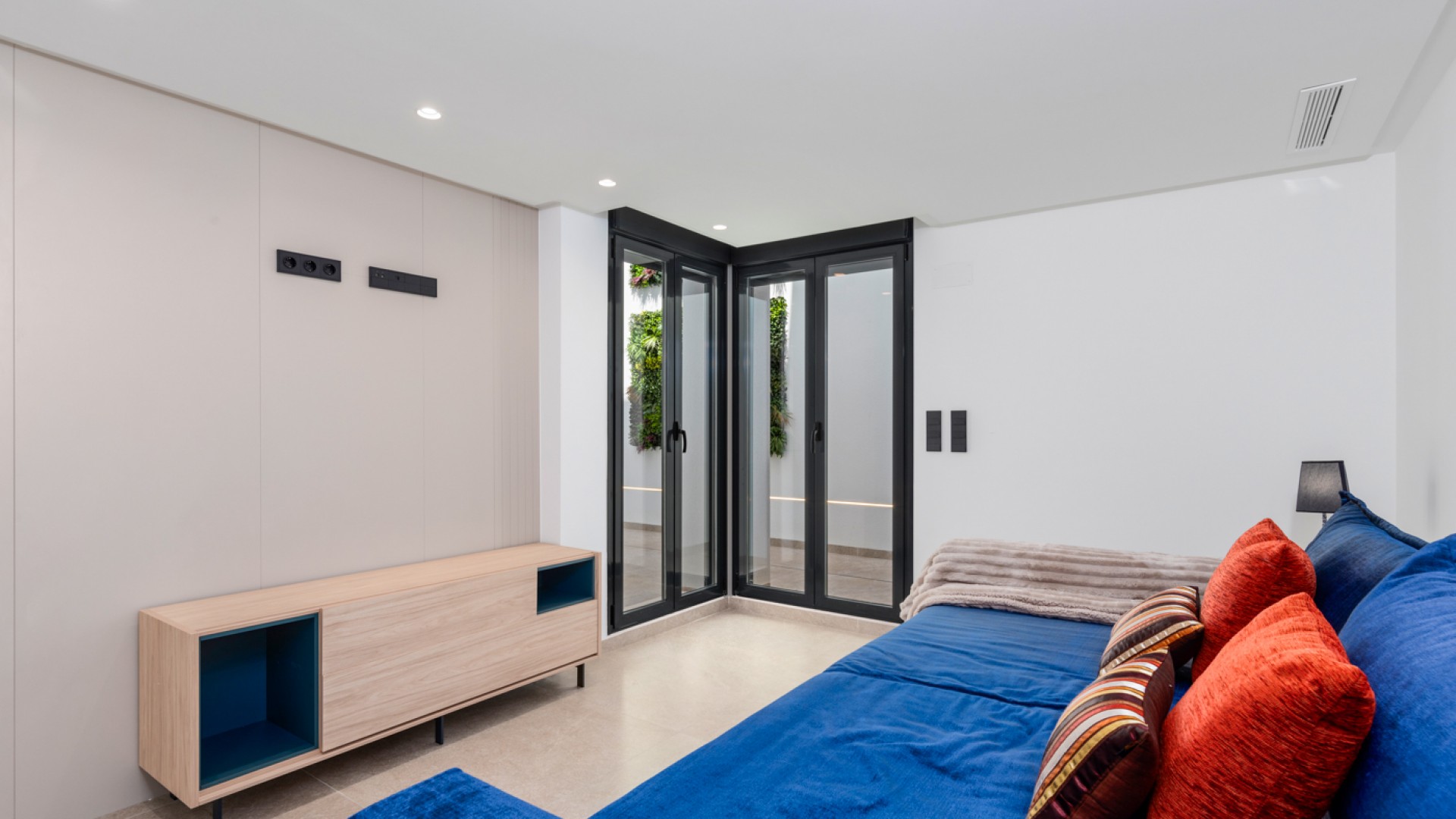 Sale - Detached Villa -
El Campello - El Amerador