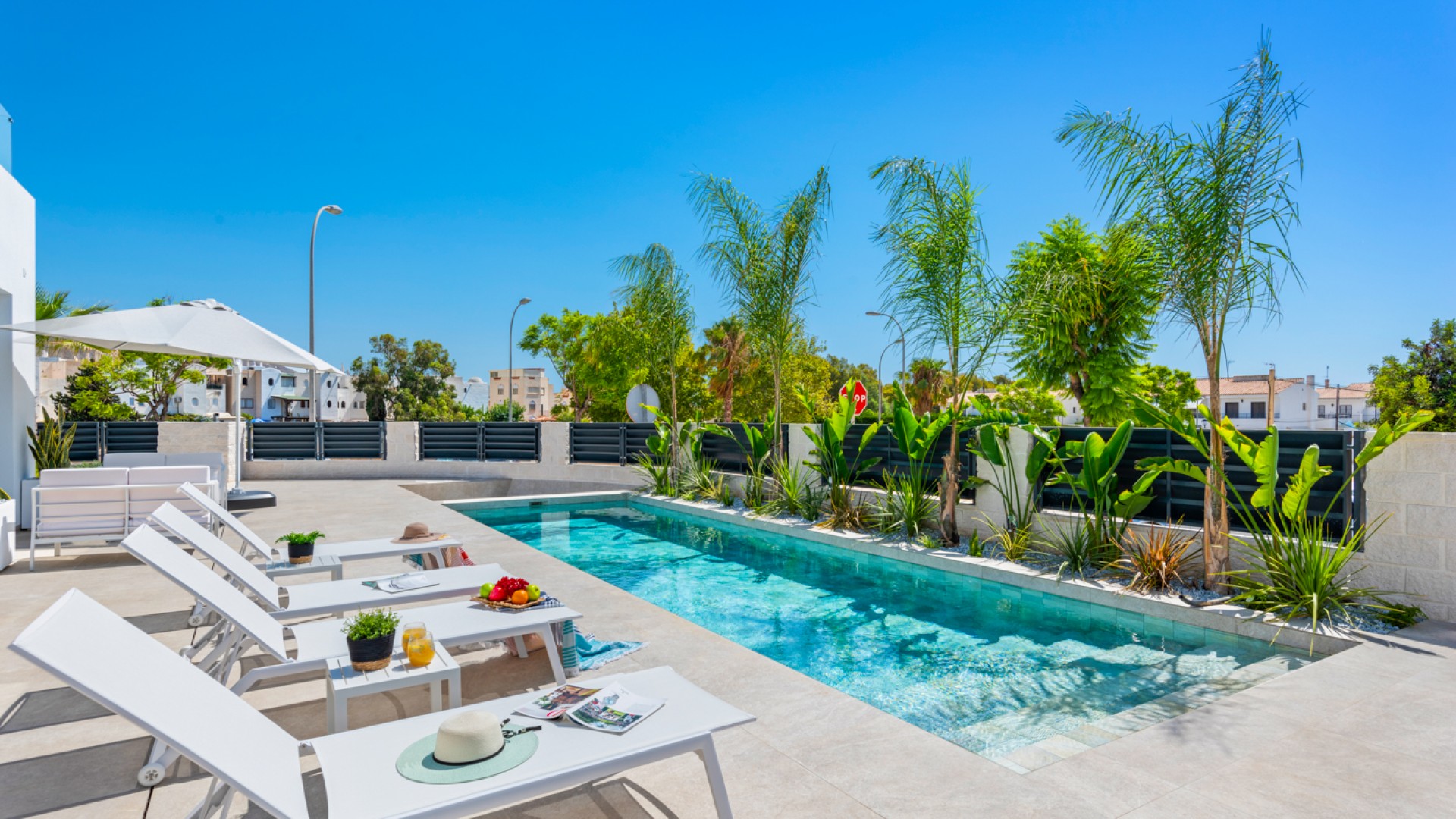 Sale - Detached Villa -
El Campello - El Amerador