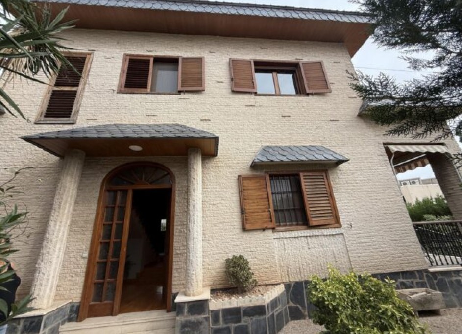 Sale - Detached Villa -
Elda