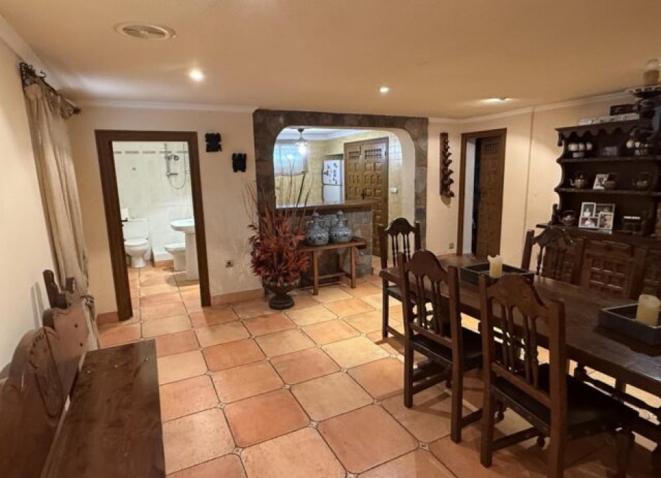 Sale - Detached Villa -
Elda