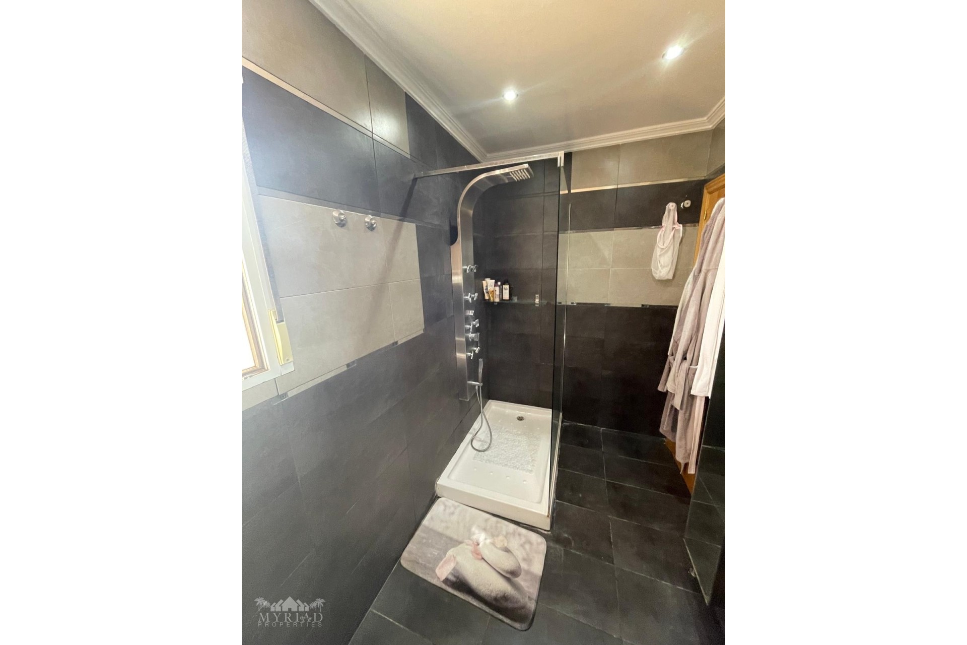 Sale - Detached Villa -
Encebras - Encebras Alicante