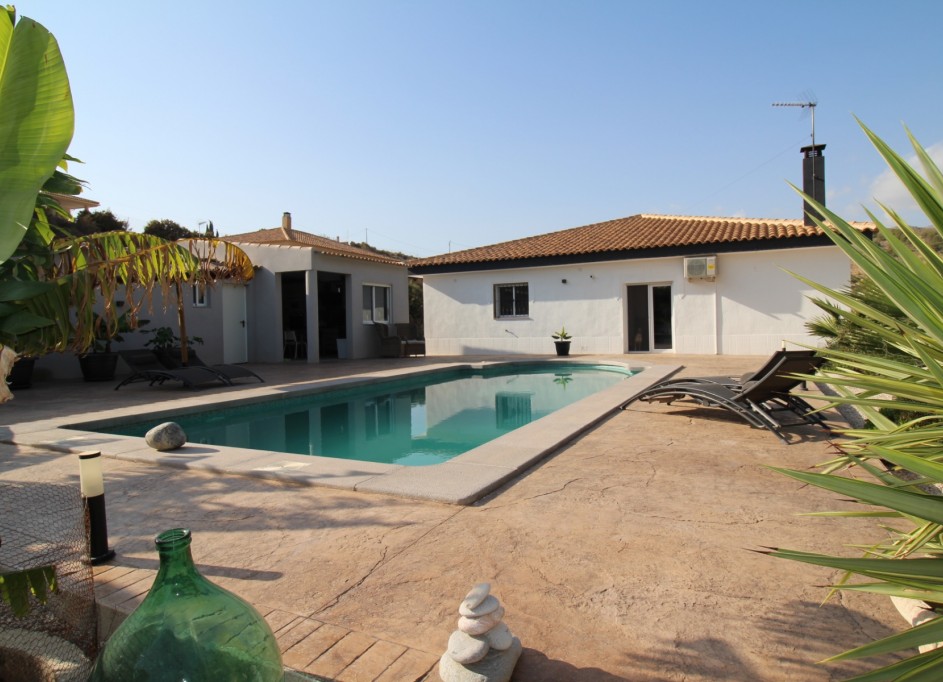 Sale - Detached Villa -
Fortuna