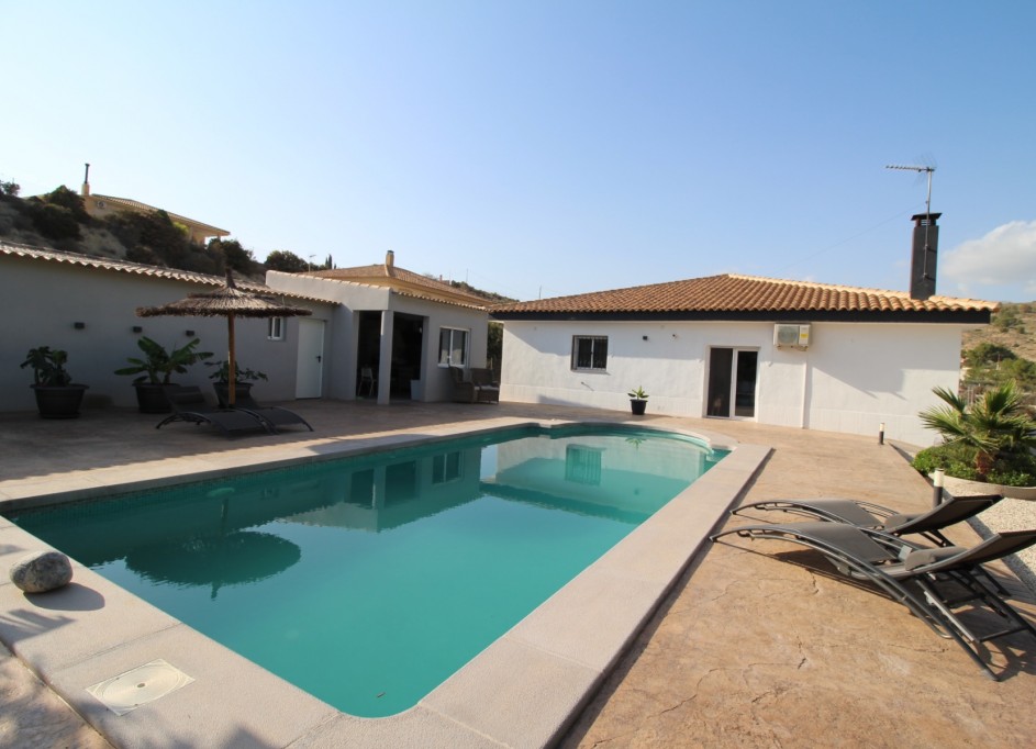 Sale - Detached Villa -
Fortuna