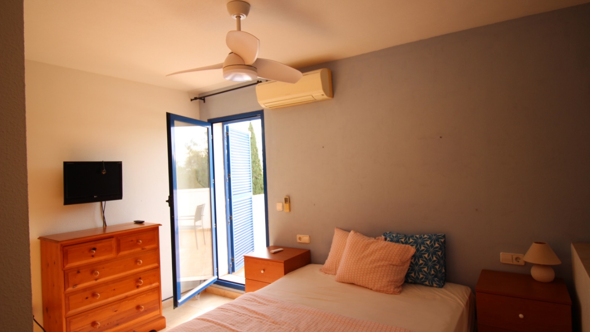 Sale - Detached Villa -
Fortuna