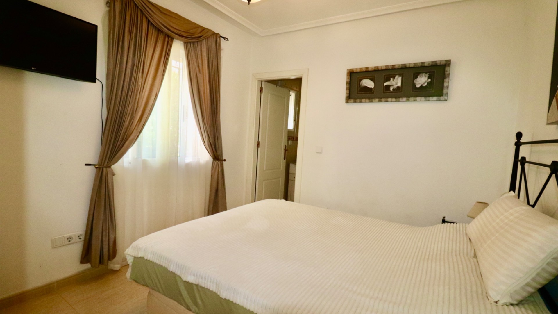 Sale - Detached Villa -
Guardamar del Segura - El Raso