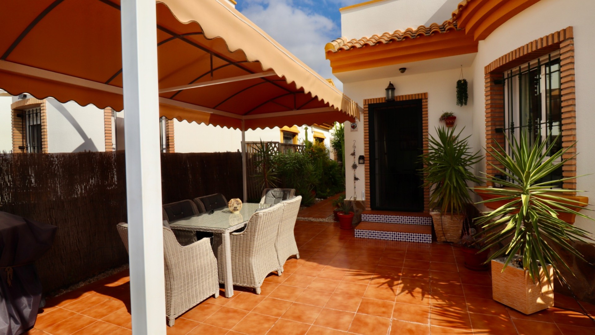 Sale - Detached Villa -
Guardamar del Segura - El Raso