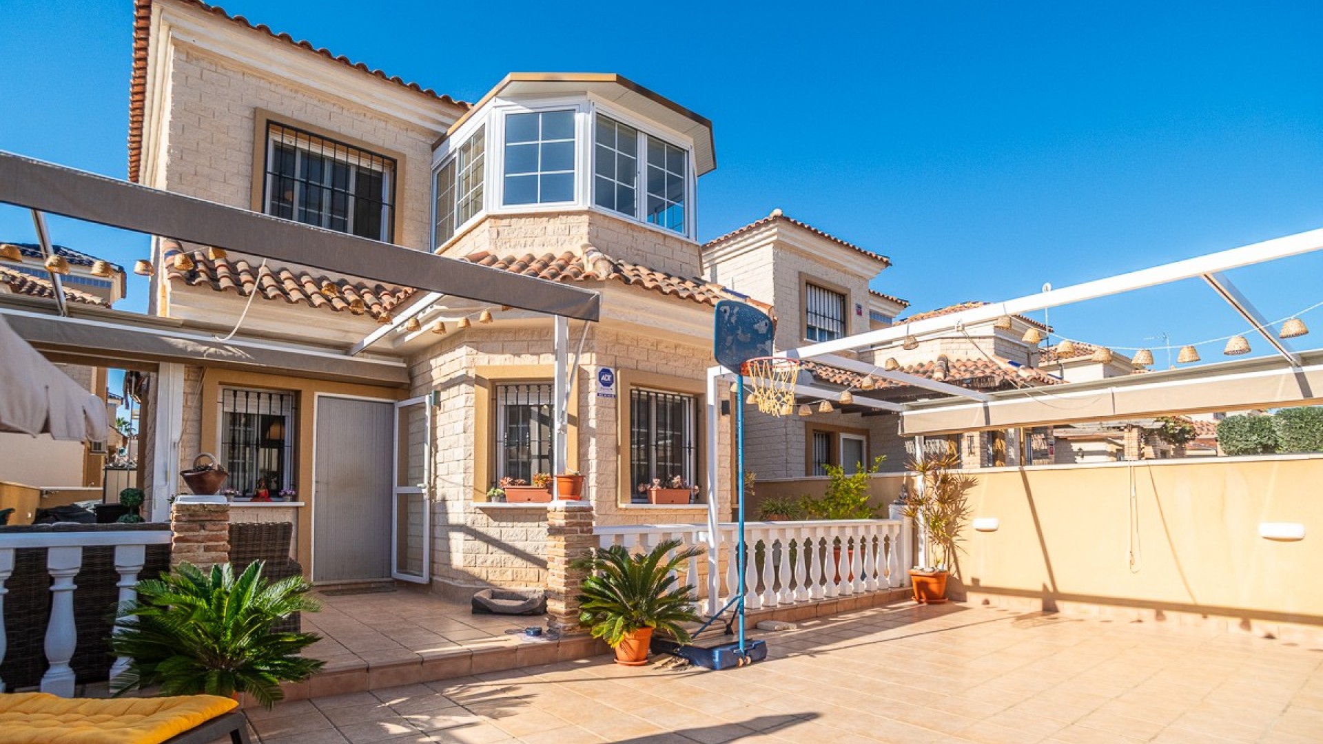 Sale - Detached Villa -
Guardamar del Segura - El Raso