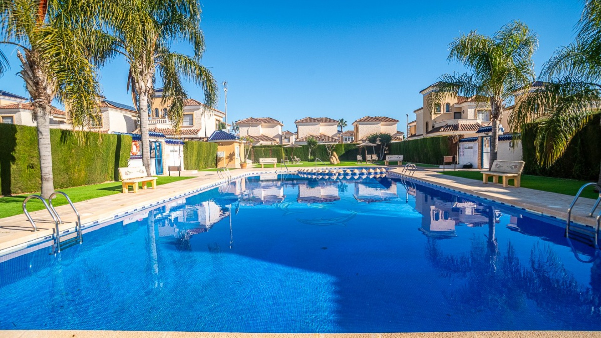 Sale - Detached Villa -
Guardamar del Segura - El Raso