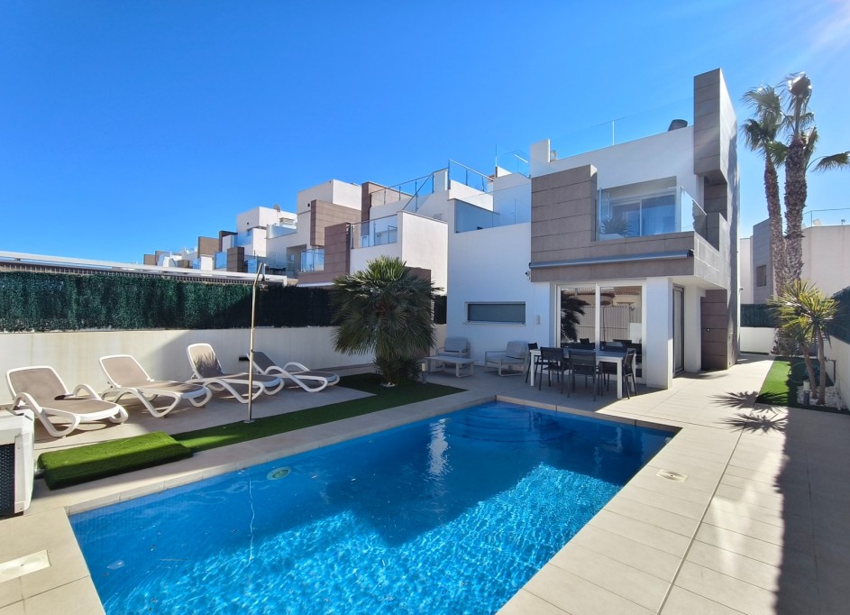 Sale - Detached Villa -
Guardamar del Segura - El Raso