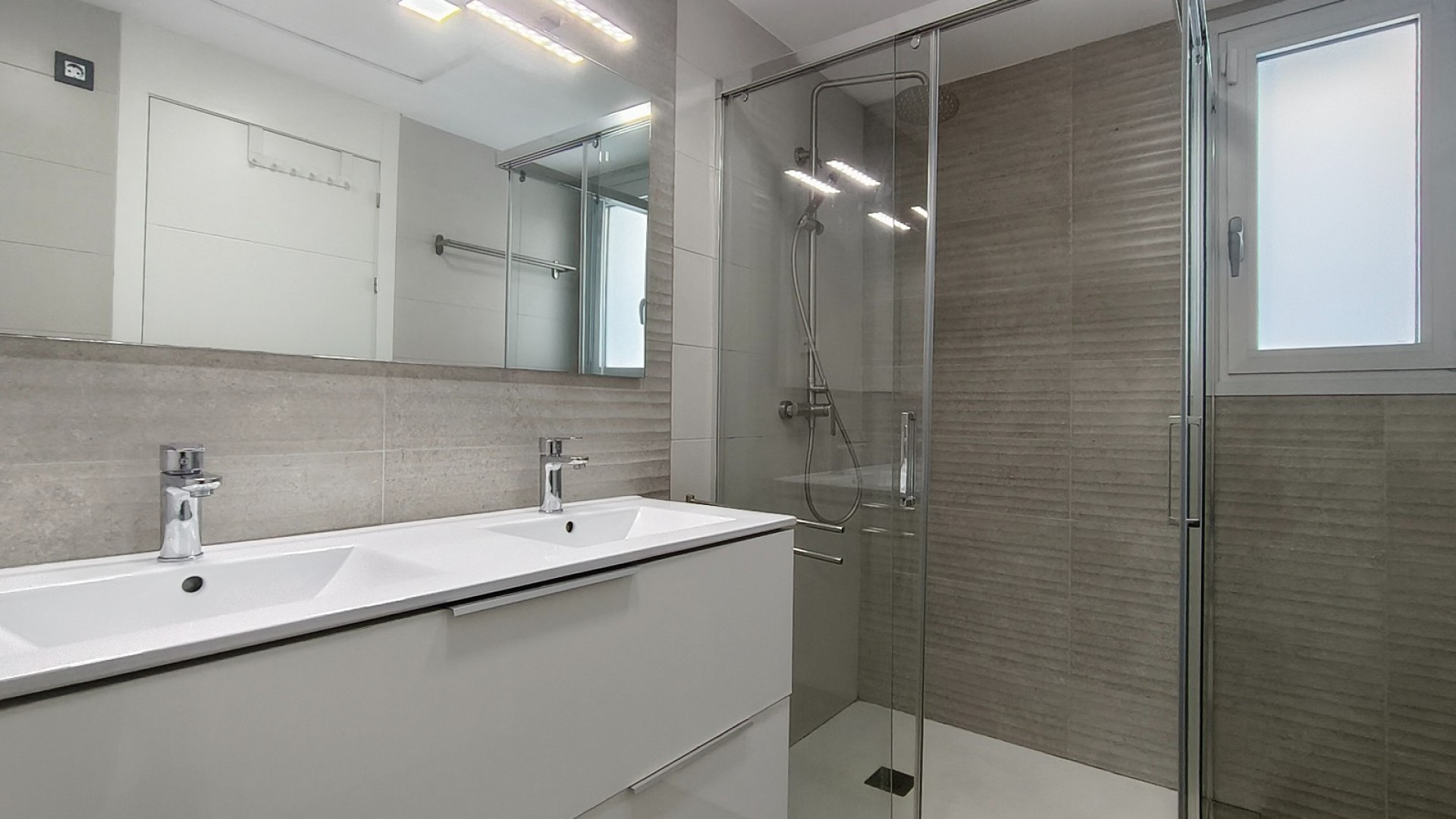 Sale - Detached Villa -
Guardamar del Segura - El Raso