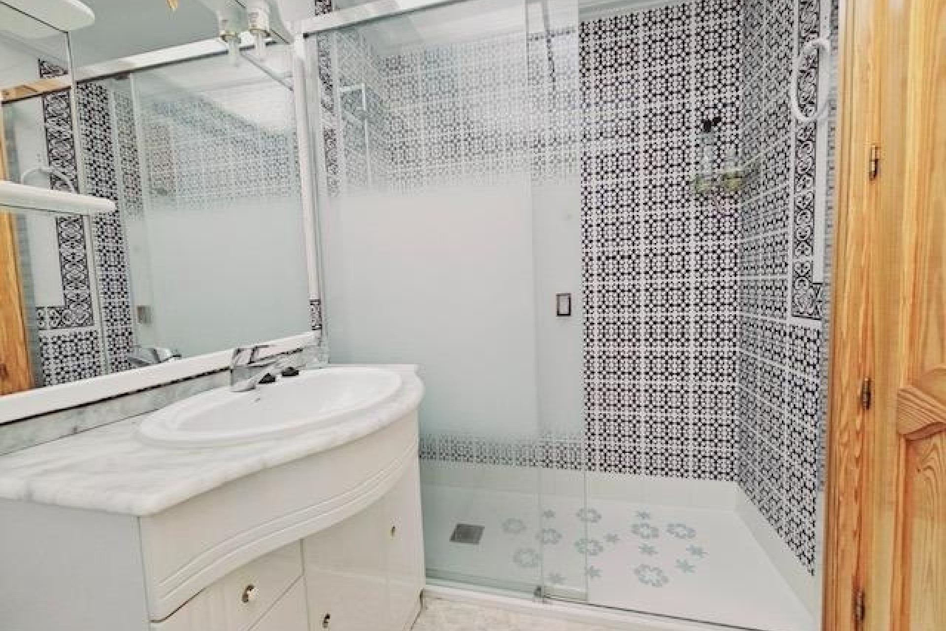 Sale - Detached Villa -
Guardamar del Segura - Guarmar Del Segura
