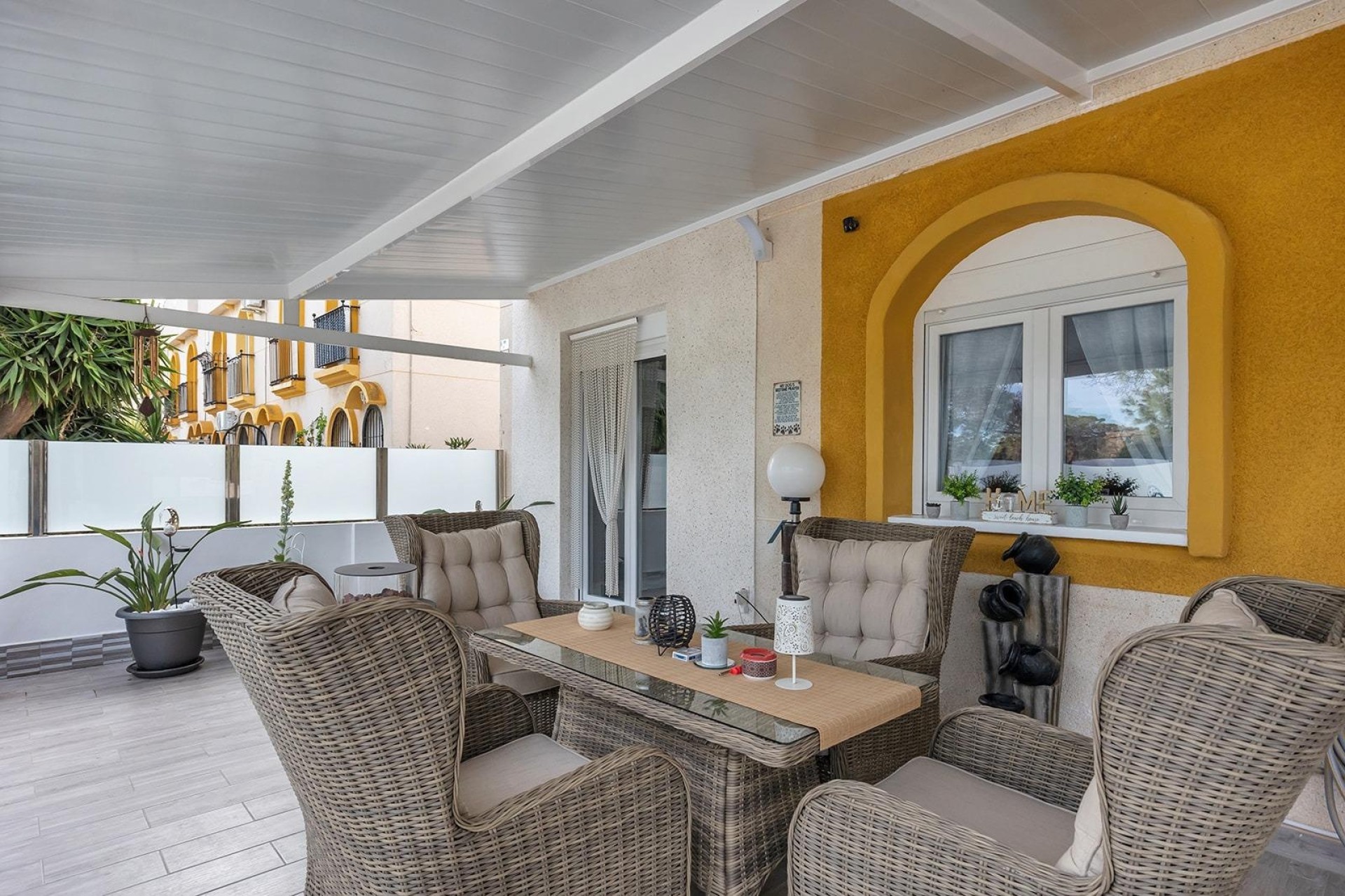 Sale - Detached Villa -
Guardamar del Segura - Urbanizaciones