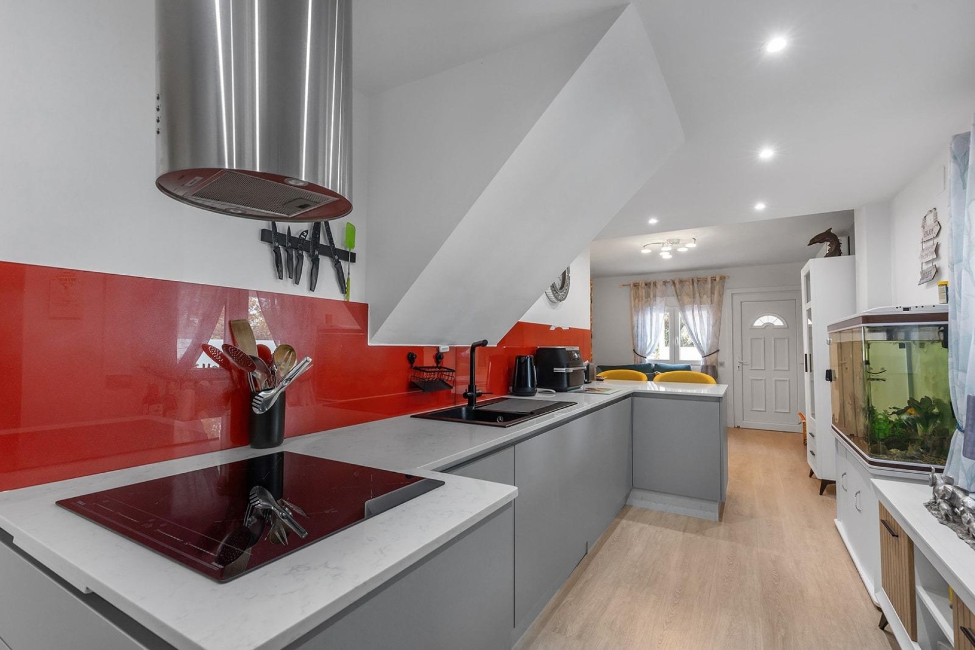 Sale - Detached Villa -
Guardamar del Segura - Urbanizaciones