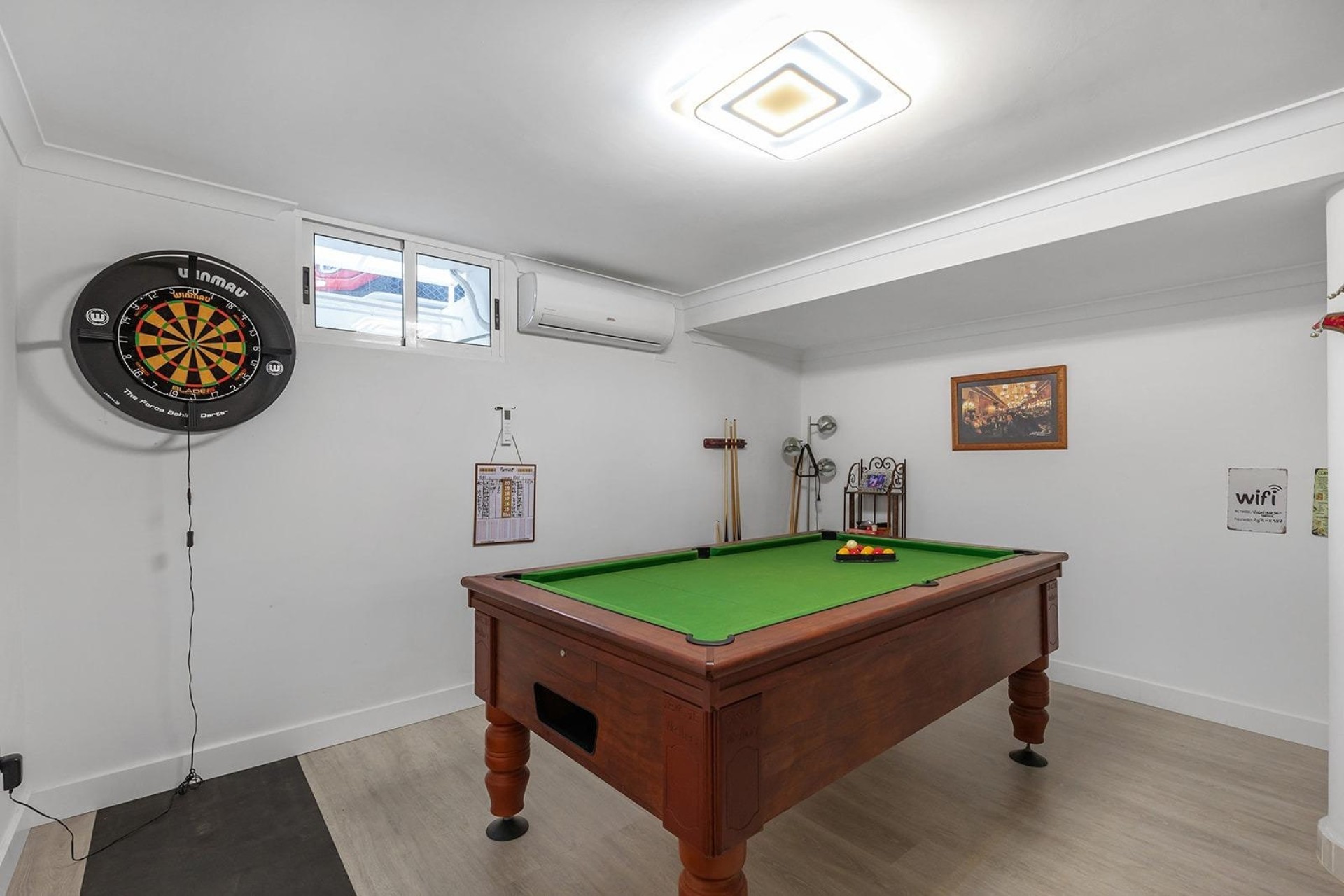 Sale - Detached Villa -
Guardamar del Segura - Urbanizaciones