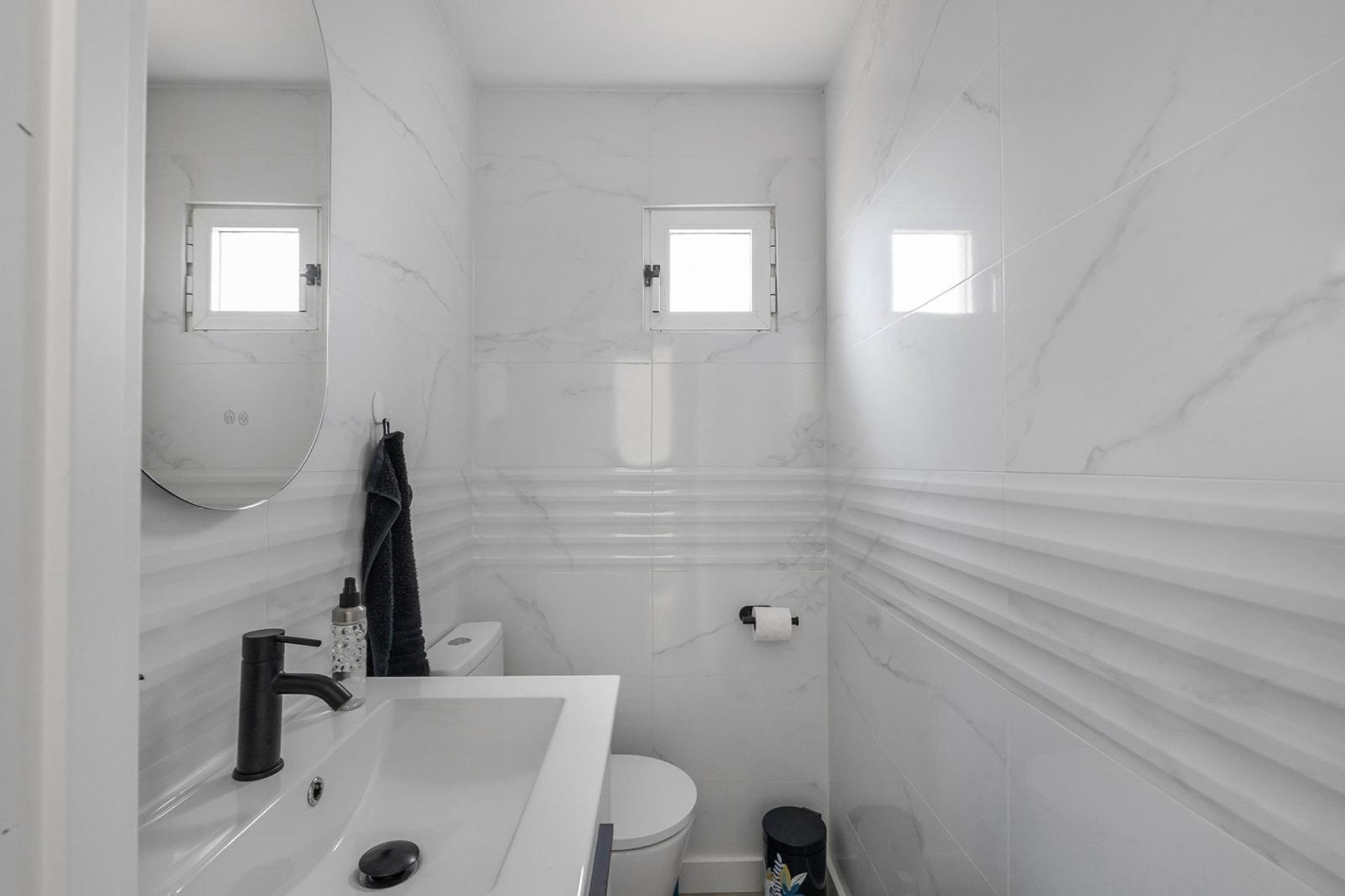 Sale - Detached Villa -
Guardamar del Segura - Urbanizaciones