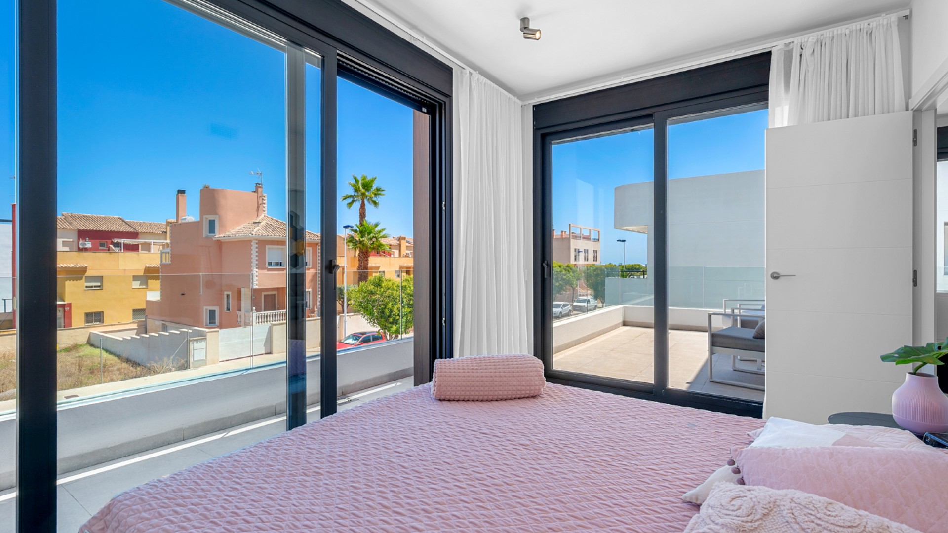 Sale - Detached Villa -
Guardamar del Segura