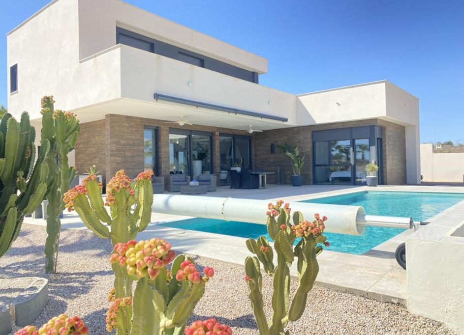 Sale - Detached Villa -
Hacienda del Alamo Golf Resort