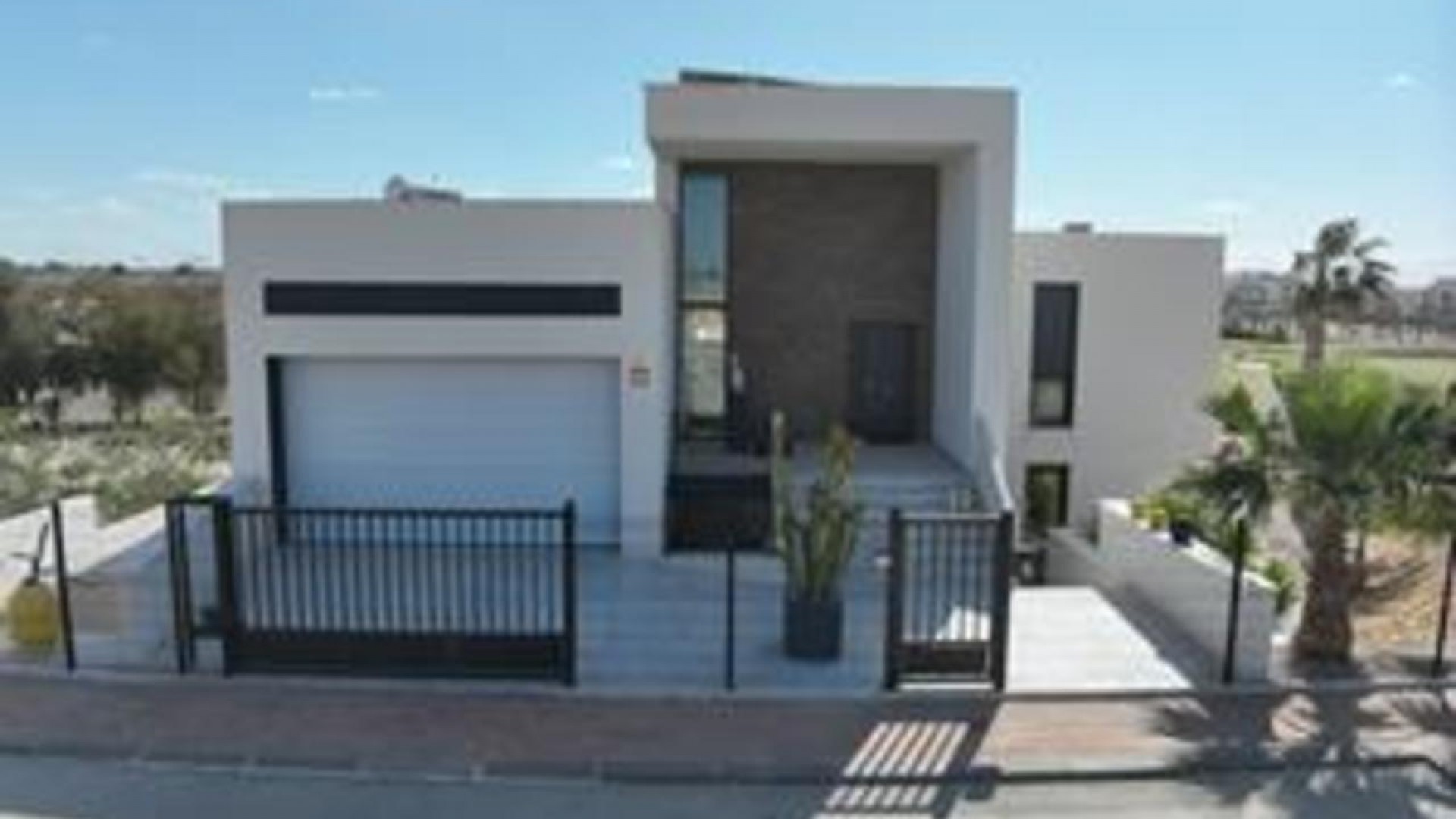 Sale - Detached Villa -
Hacienda del Alamo Golf Resort