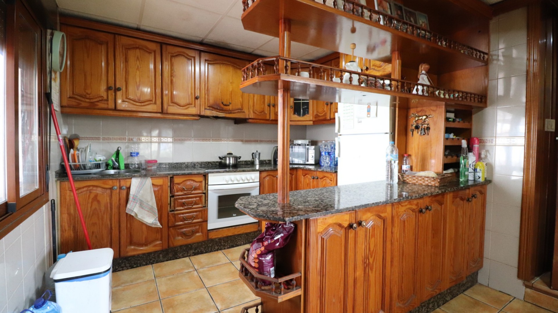 Sale - Detached Villa -
Heredades - Heredades - Village