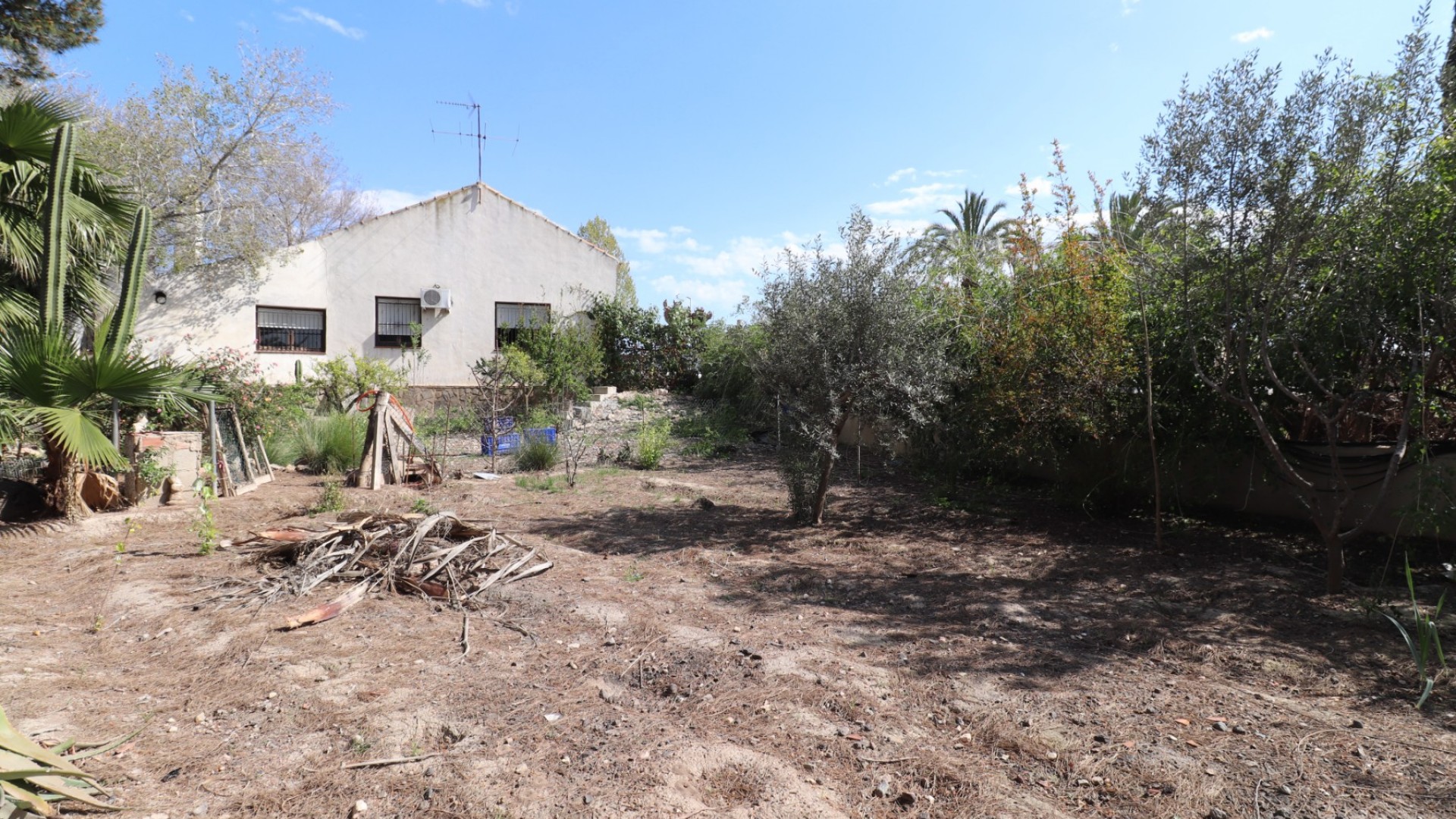 Sale - Detached Villa -
Heredades - Heredades - Village