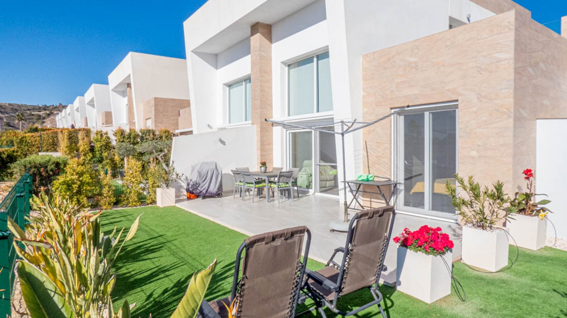 Sale - Detached Villa -
La Finca Golf - Algorfa